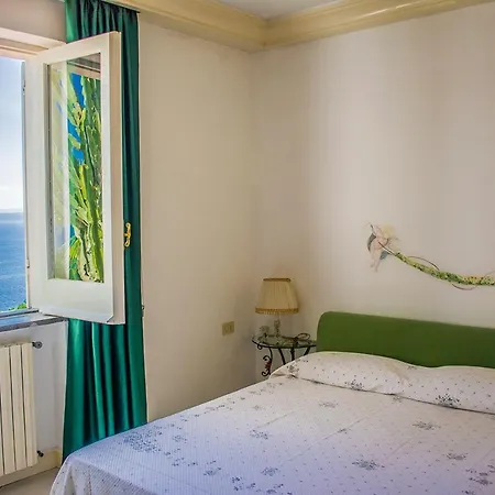 ベッド・アンド・ブレックファスト Villa Abelarda イスキア島