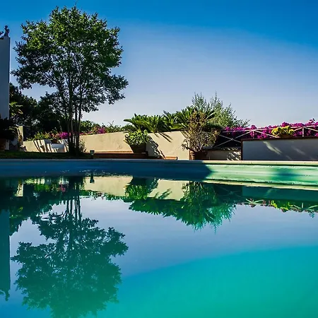 Abelarda Bed & Breakfast 4*