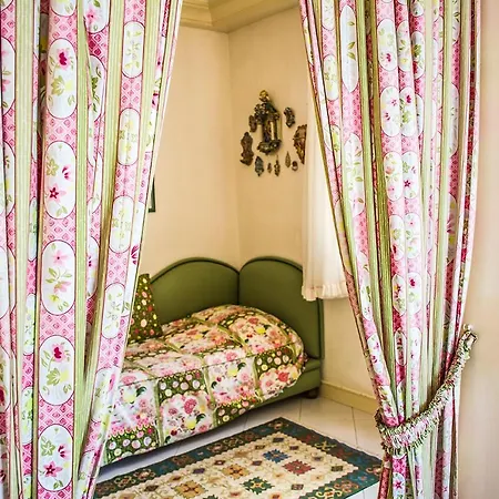 Bed and breakfast Abelarda 4*